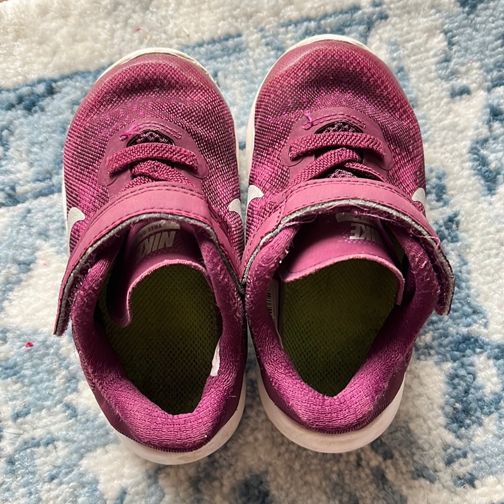 Nike shoes US 6C